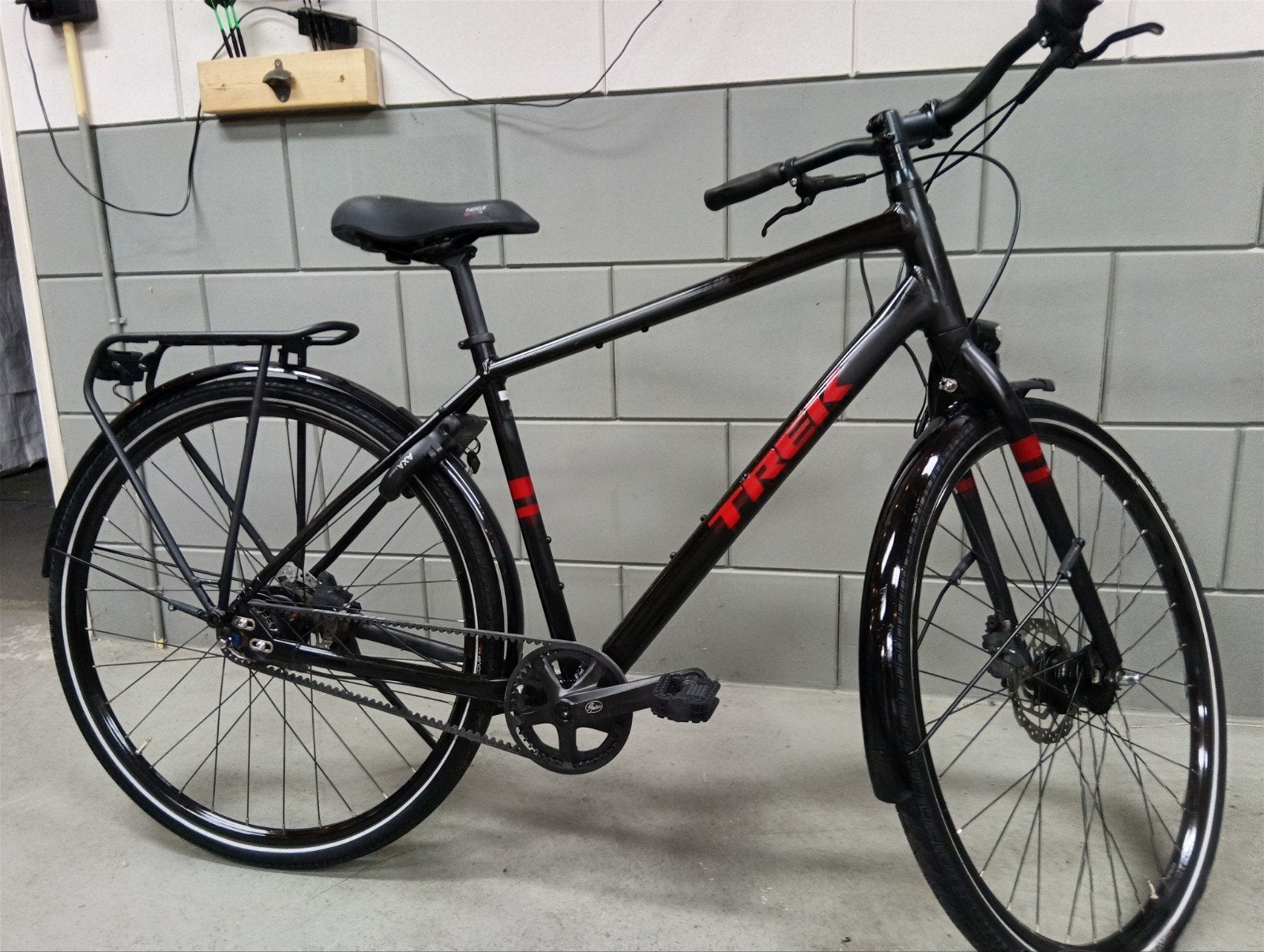 Trek District 3 Equipped L - Riemaandrijving, Nexus 8, Versnellingen, Zo goed als nieuw, Schijfrem, 53 tot 57 cm