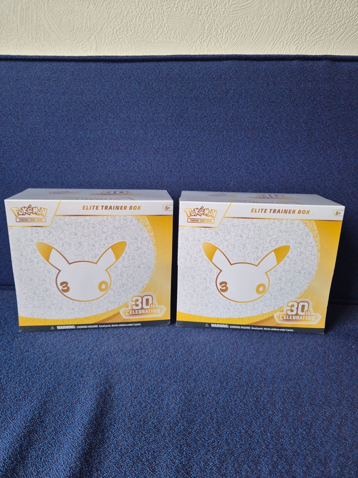 Pokemon 30th Anniversary Celebration ETB, Ophalen, Nieuw, Overige typen, Foil