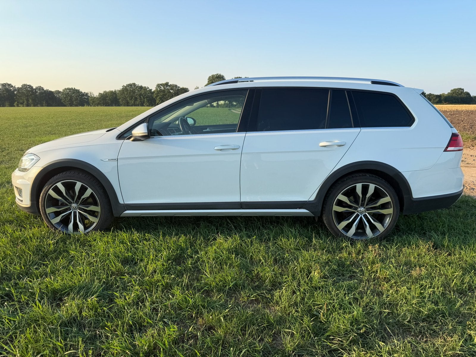 Volkswagen Golf Variant 1.8 TSI 4Motion 180pk 6-DSG 2018 Wit, Auto's, Automaat, Dealer onderhouden, 15 km/l, 4 cilinders