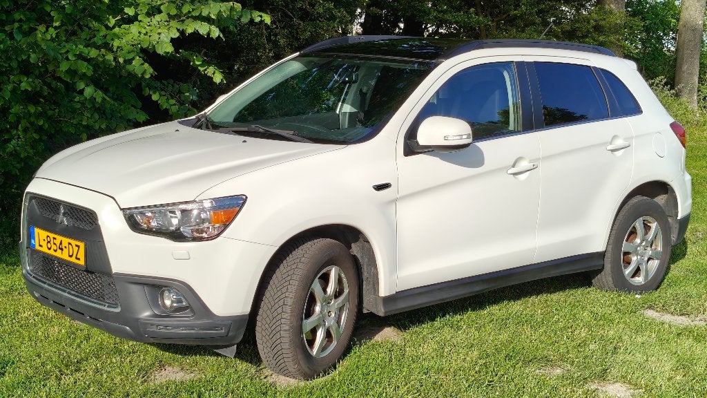 Mitsubishi ASX 1.6 ClearTec Intense | Panoramadak | Trekhaak, Voorwielaandrijving, Stof, Zwart, 4 cilinders