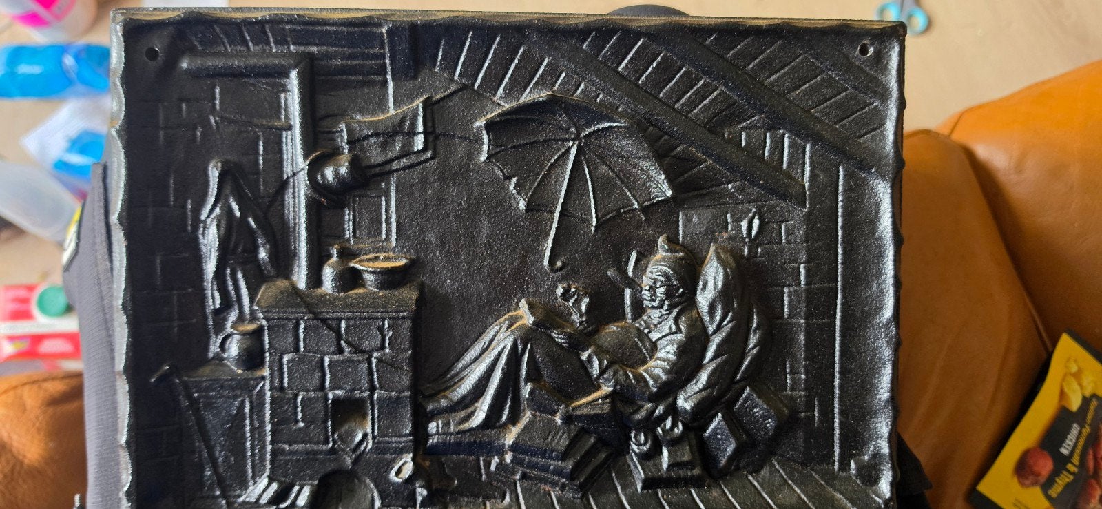 Decoratief gietijzeren wandpaneel met tafereel, Ophalen