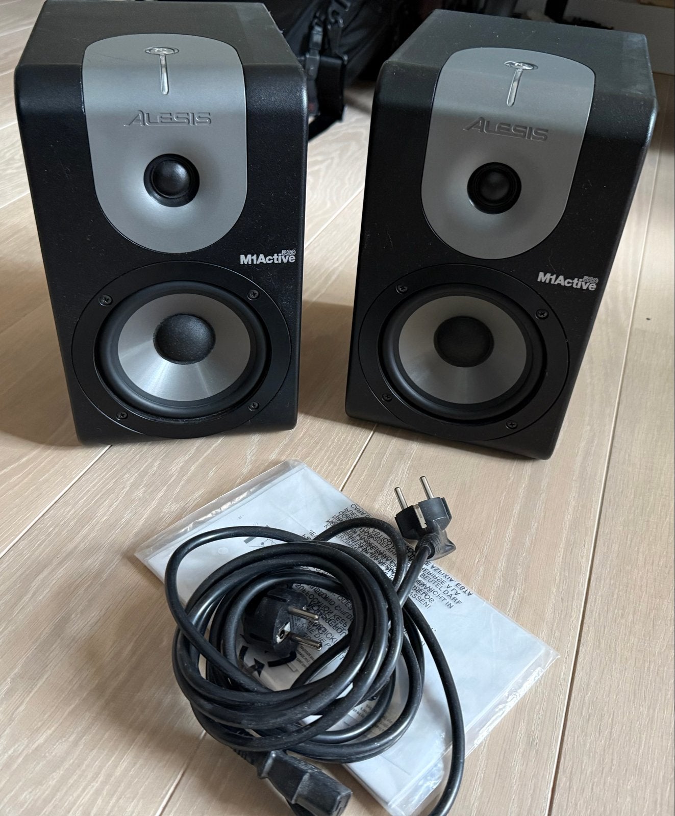 Alesis M1Active 520 Studiomonitoren (set), Studiomonitor, Gebruikt, USB-aansluiting, Minder dan 60 watt