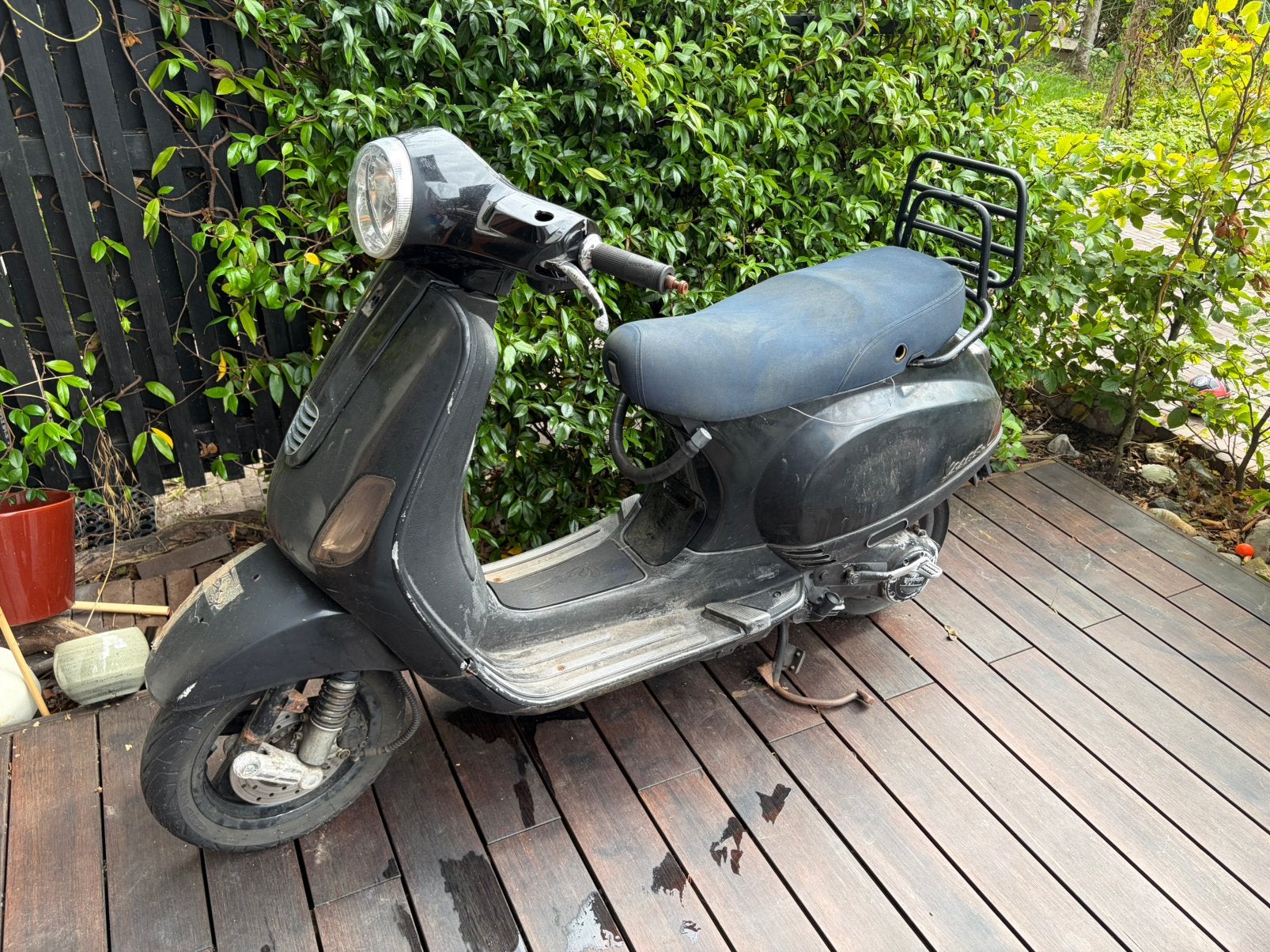 Vespa Piaggio LX50 4T - Klusproject met nieuwe onderdelen, Fietsen en Brommers, Ophalen, Gebruikt, Benzine, 50 cc