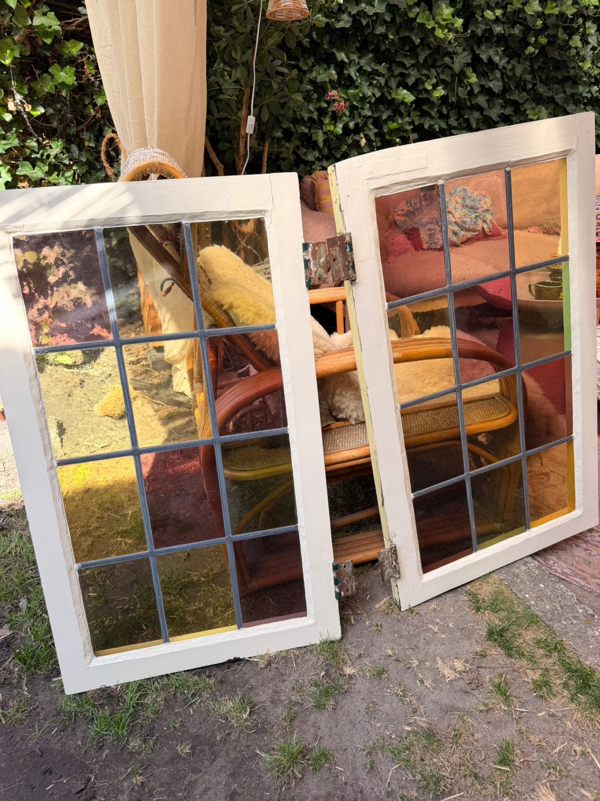 2 oude glas-in-lood ramen 55x92 cm houten kozijn brocante, Ophalen, Zo goed als nieuw, Gevelraam of Ruit, Minder dan 80 cm