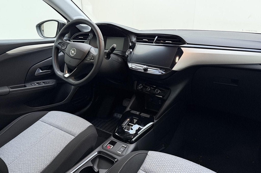 Opel Corsa Electric Long Range Business Edition 51 kWh | €, Stof, Zwart, 156 pk, Wit