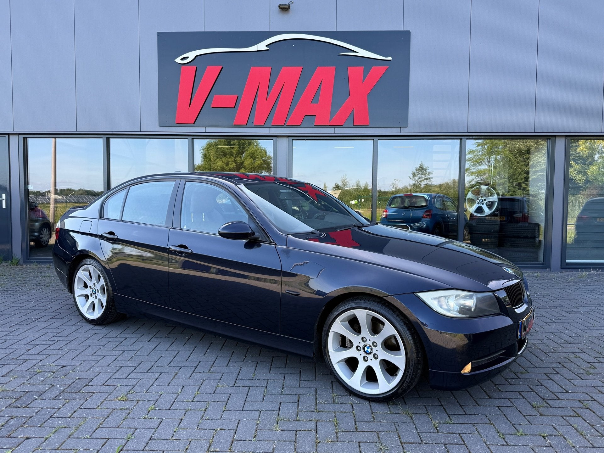 BMW 325i AUT Executive ACC Navi Prof Leder Memory Trekhaak, Automaat, 745 kg, Achterwielaandrijving, 2497 cc