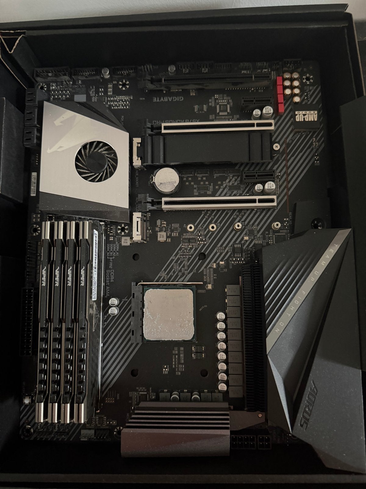 AMD Ryzen 9 3900x met GIGABYTE X570 AORUS PRO en 32GB RAM, Computers en Software, Ophalen of Verzenden, Gebruikt, 12-core, 4 Ghz of meer