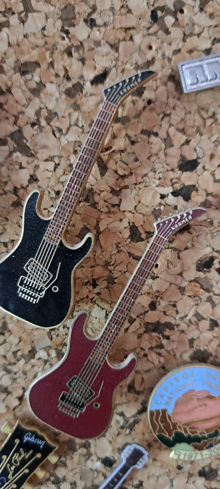 Kramer gitaar pins - set van 2, Ophalen of Verzenden, Gebruikt