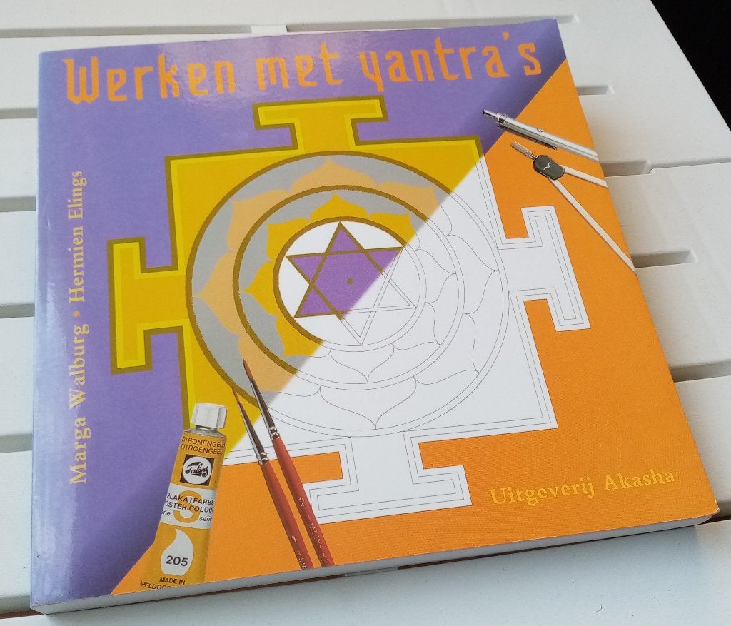 Werken met yantra's * Marga Walburg & Hermien Elings, Boeken, Gelezen, Meditatie of Yoga, Ophalen of Verzenden, Marga Walburg & Hermien Elings