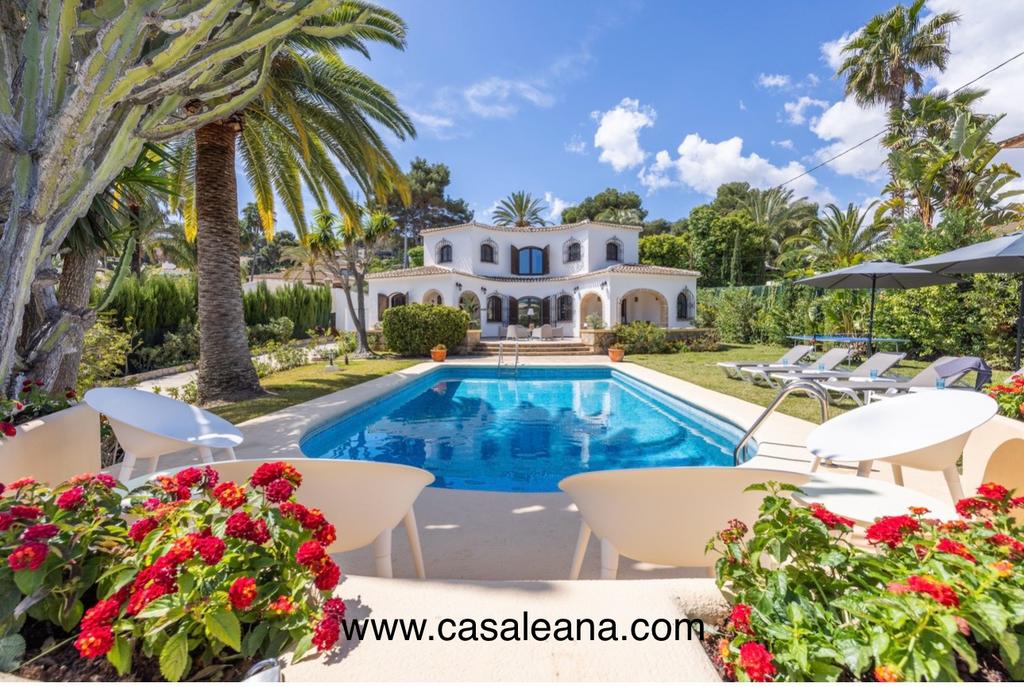 Casa Leana ( 9-pers), Jávea, Costs Blanca, verwarmd zwembad, 4 of meer slaapkamers, Costa Blanca, Wasmachine, 9 personen