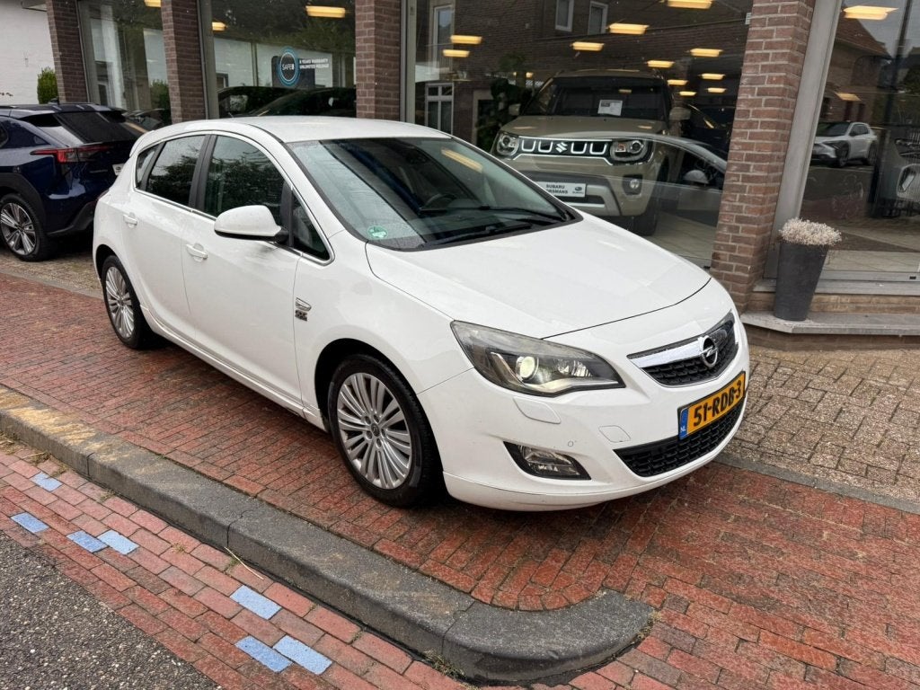 Opel Astra 1.4 Turbo Sport OPC*AUTOMAAT*LEDER* (bj 2011), Auto's, Automaat, Euro 5, 15 km/l, Gebruikt