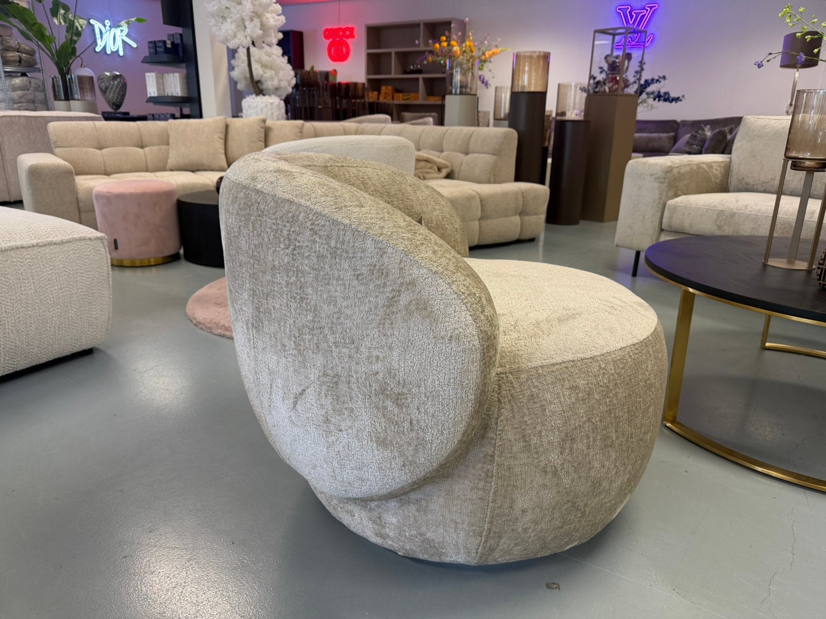 Luxe Teddy Velvet Draaifauteuil Nina - Beige Sand NIEUW, Huis en Inrichting, Fauteuils, Info@oosterbaanwonen.nl, Venus 31 8448CE Heerenveen