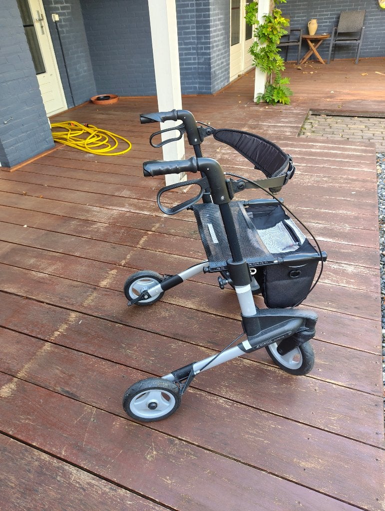 Topro Olympus rollator M mét verstelbare ruggensteun, Ophalen, Lichtgewicht, Gebruikt