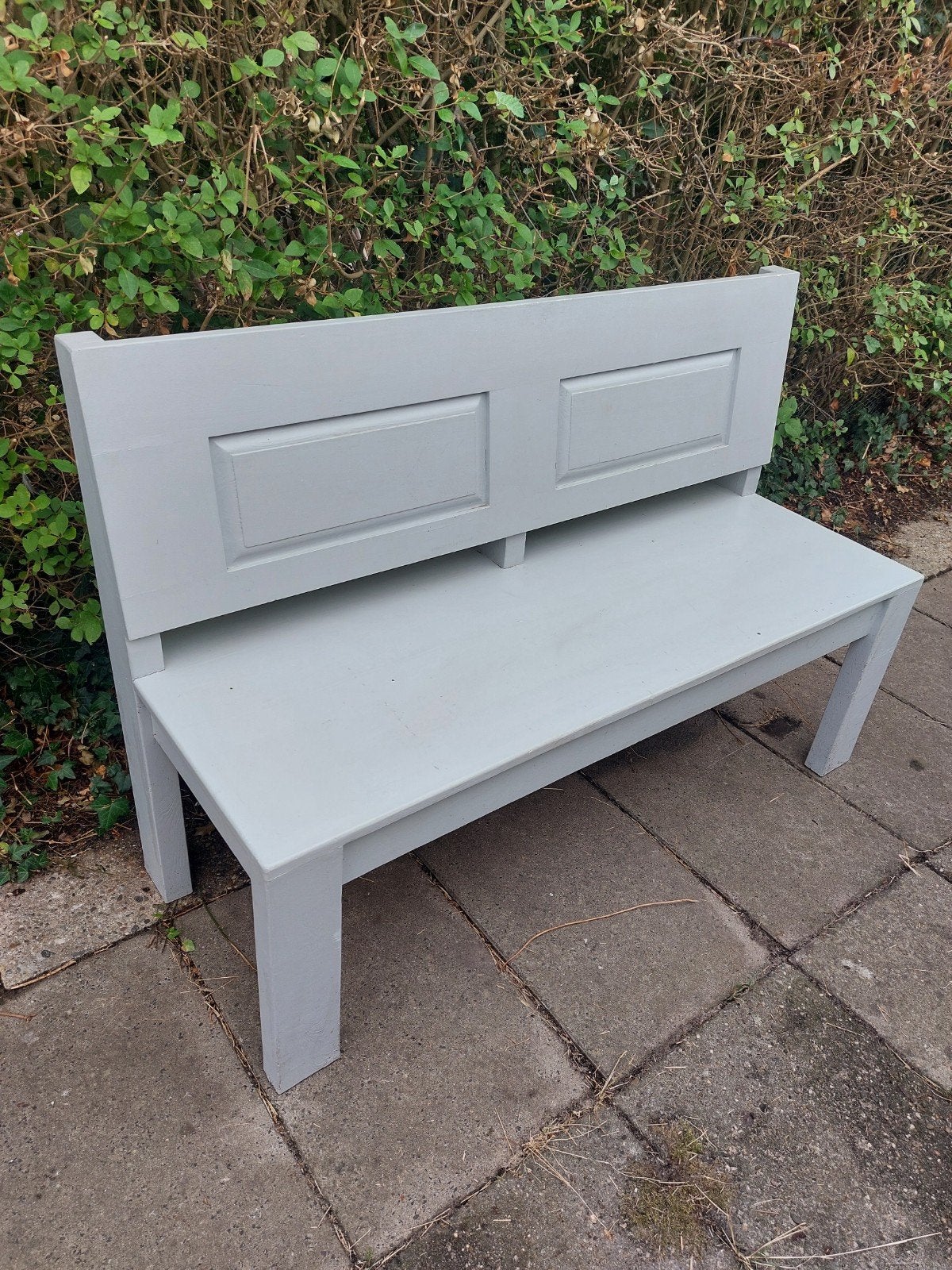Grijze houten stevige (tuin) bank met rugleuning, Huis en Inrichting, Ophalen, Zo goed als nieuw, Stof, Tuinbank, Klassiek houten bank