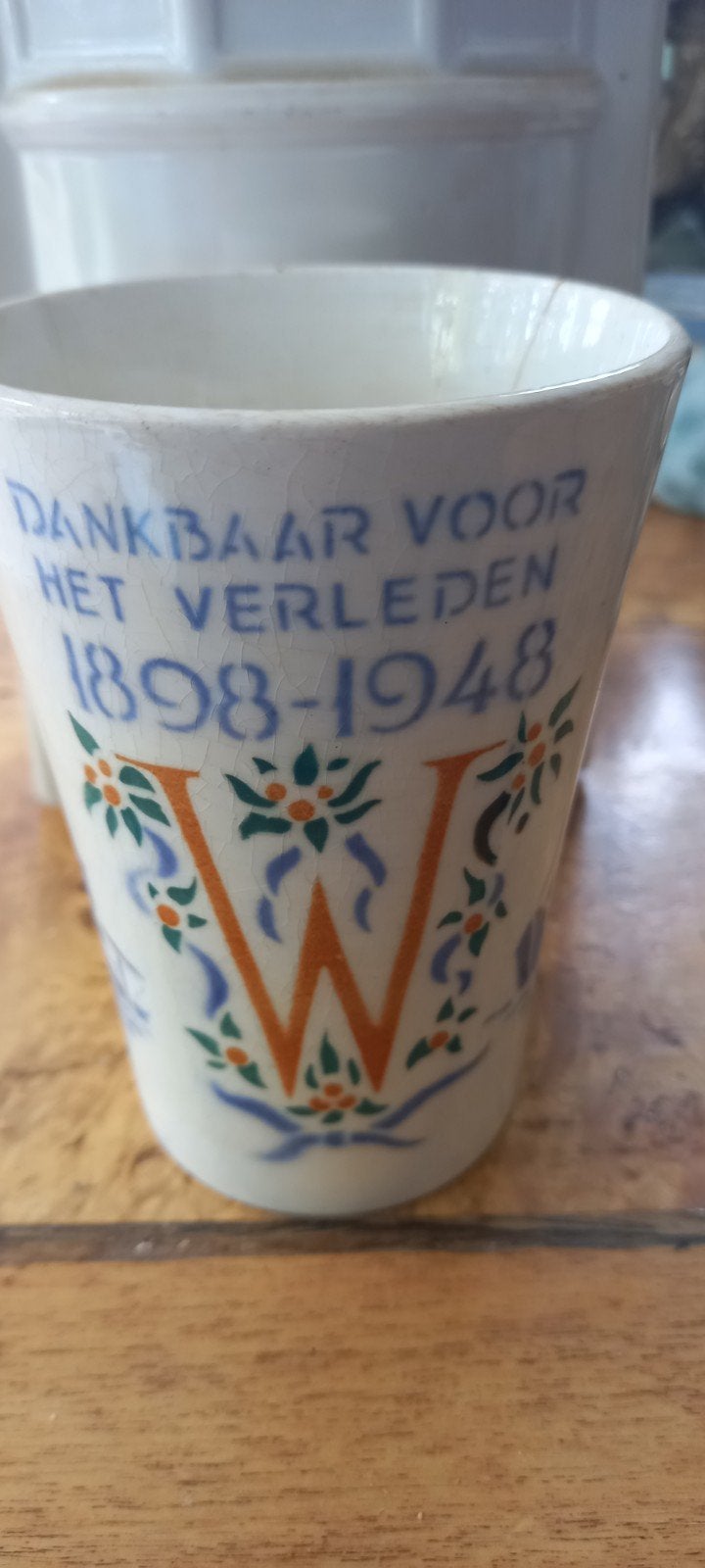 Wilhemina 1898-1948 beker Oranjehuis, Ophalen of Verzenden, Gebruikt, Nederland, Servies