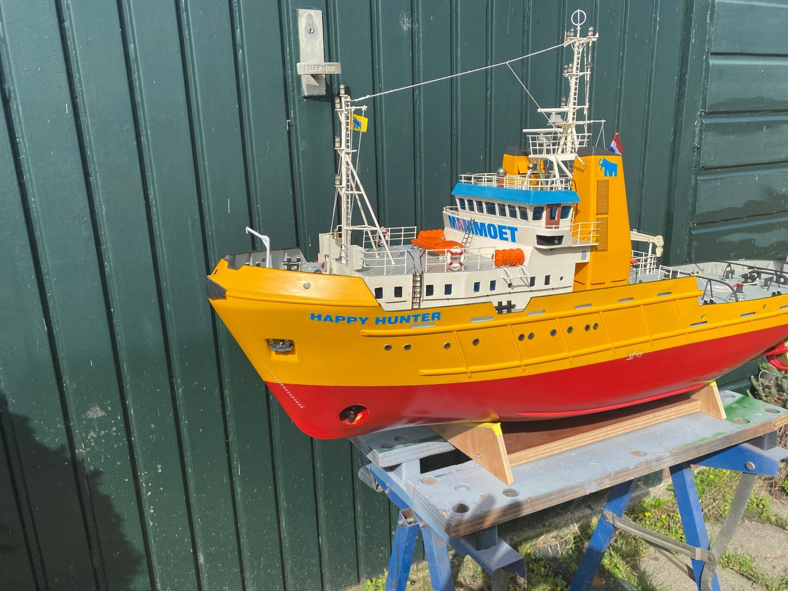 RC Sleepboot Happy Hunter - Compleet en Vaarklaar, Hobby en Vrije tijd, Ophalen, Zo goed als nieuw