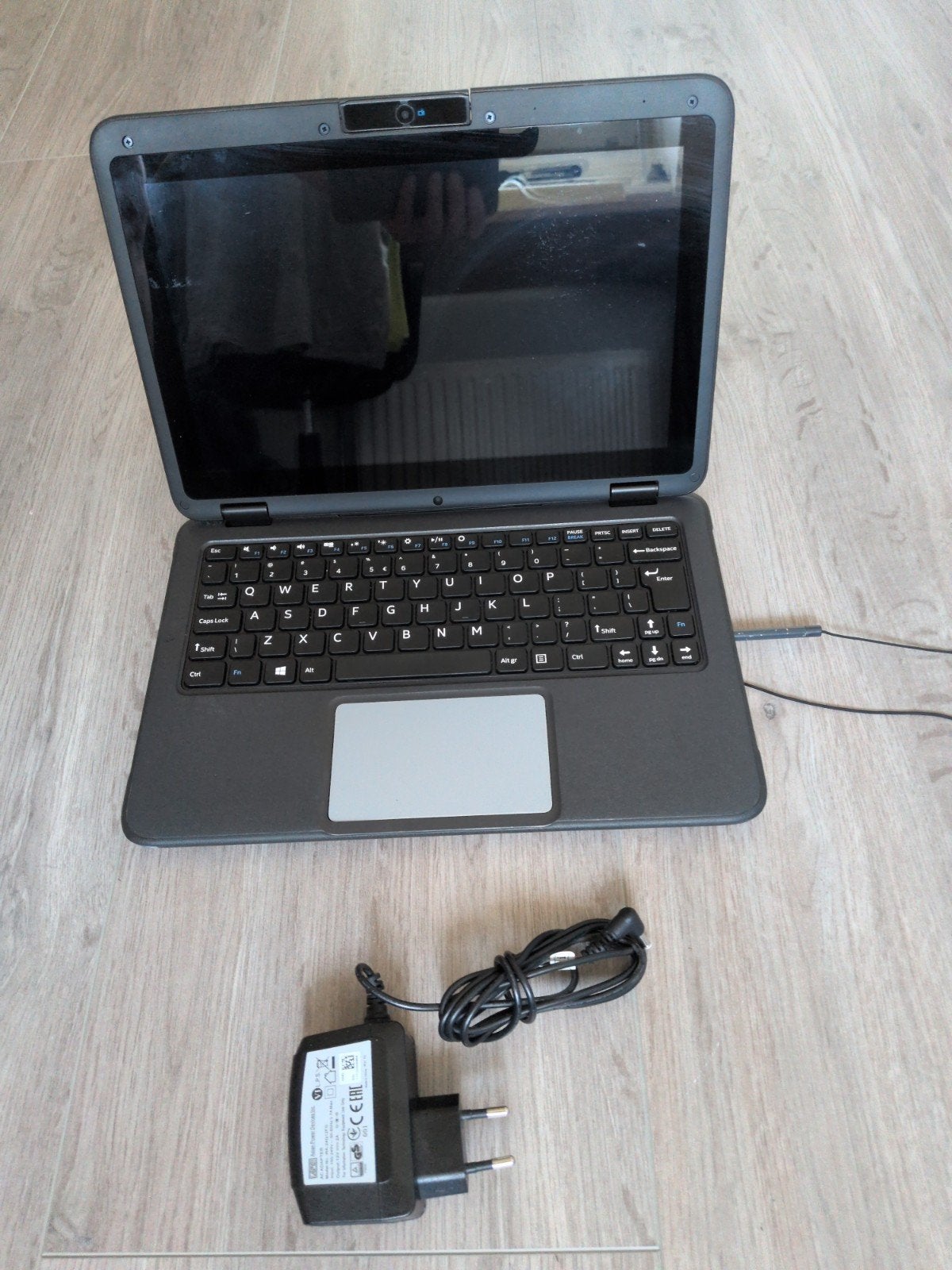 Terra Laptop/Tablet 2-in-1 met touchscreen en stylus, Computers en Software, Gebruikt, Qwerty, 10 inch of minder, Met touchscreen