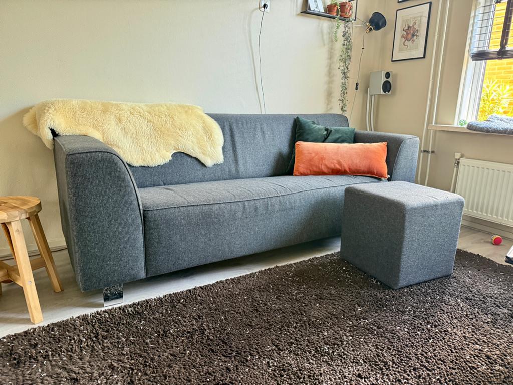 Trendhopper bank Tineo | 2,5 zits incl. hocker | Charcoal |, Ophalen, Gebruikt, Driepersoons, 75 tot 100 cm