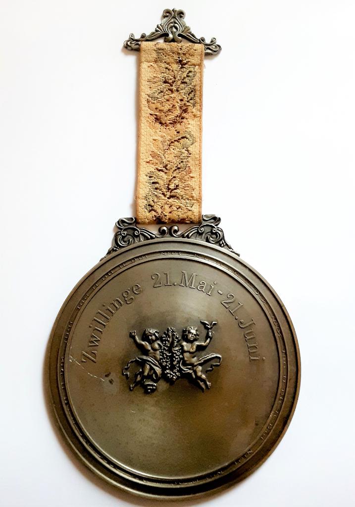 wandbord sterrenbeeld, tweelingen zinn-becker, Ophalen of Verzenden