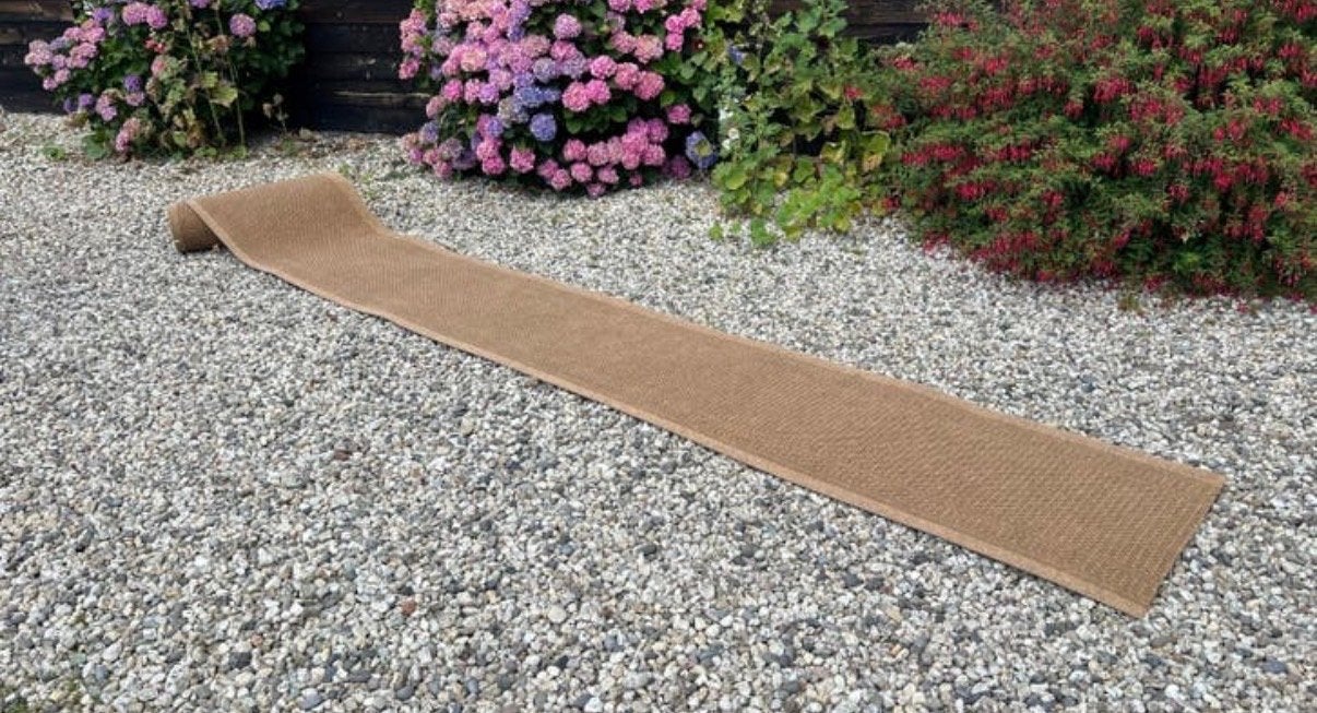 Nieuwe trap loper/tapijt, Huis en Inrichting, Stoffering | Tapijten en Kleden, Ophalen, Bruin, 50 tot 100 cm, Rechthoekig