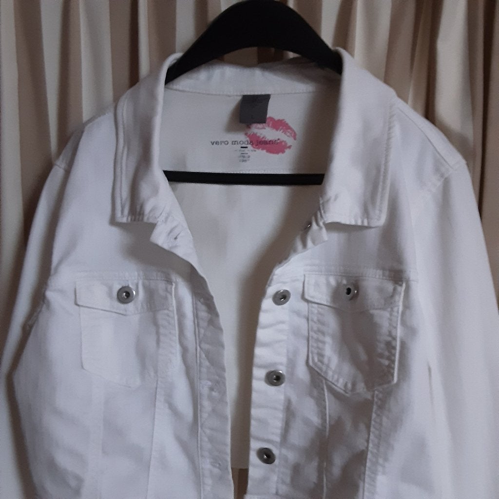 Vero Moda kort  spijkerjasje, Overige kleuren, Vero Moda, Maat 42/44 (L), Ophalen of Verzenden
