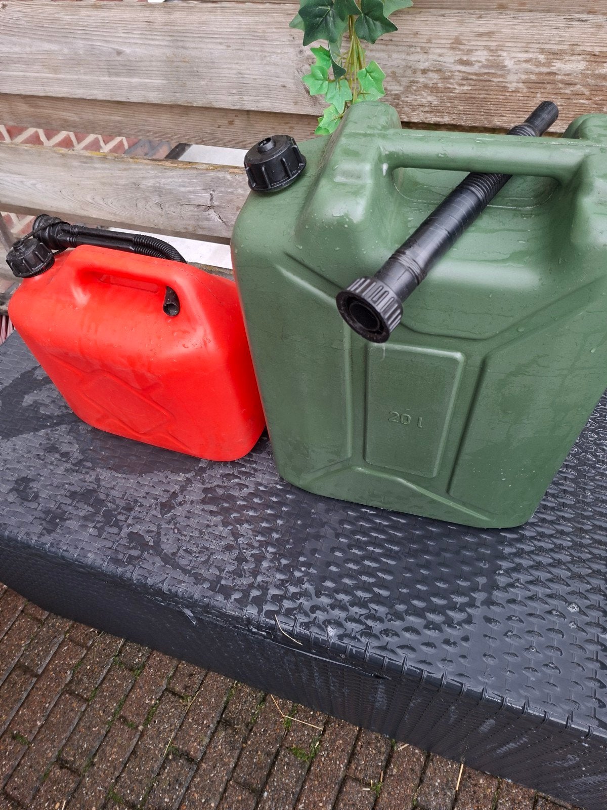 Jerrycanset: 10L en 20L met schenktuit, Ophalen of Verzenden