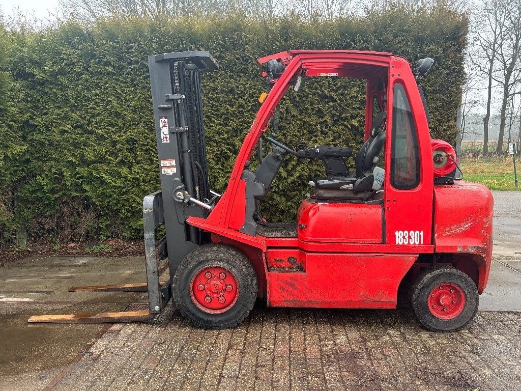 Nissan UG1D2A30LQ 3 tonner lpg triple mast sideshift, 3000 tot 4000 kg, LPG, Heftruck, Nissan