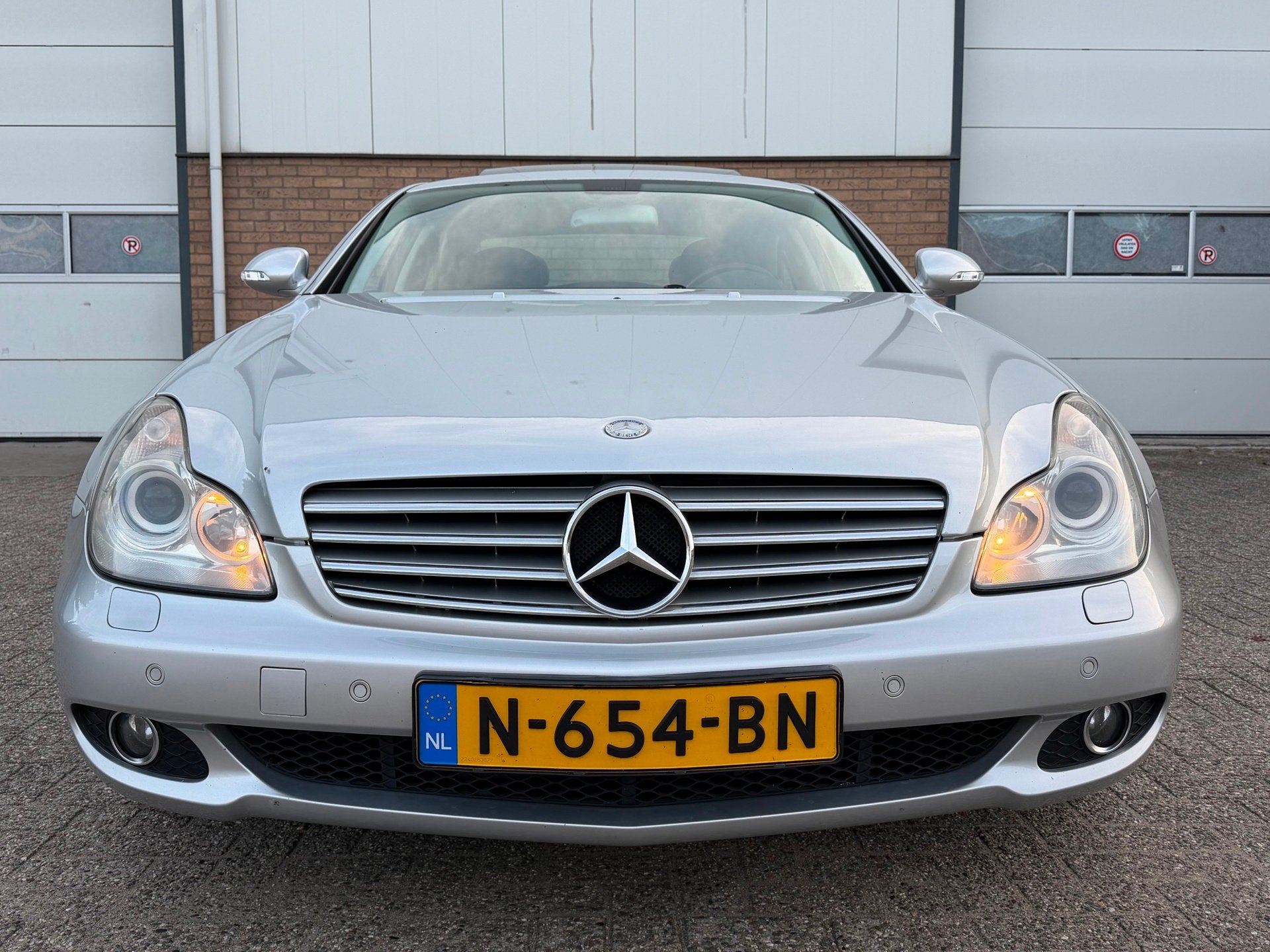 Mercedes-Benz CLS-klasse 350 LEDER/SCHUIFDAK/NETTE STAAT !, Auto's, Automaat, Achterwielaandrijving, Gebruikt, Verwarmde buitenspiegels