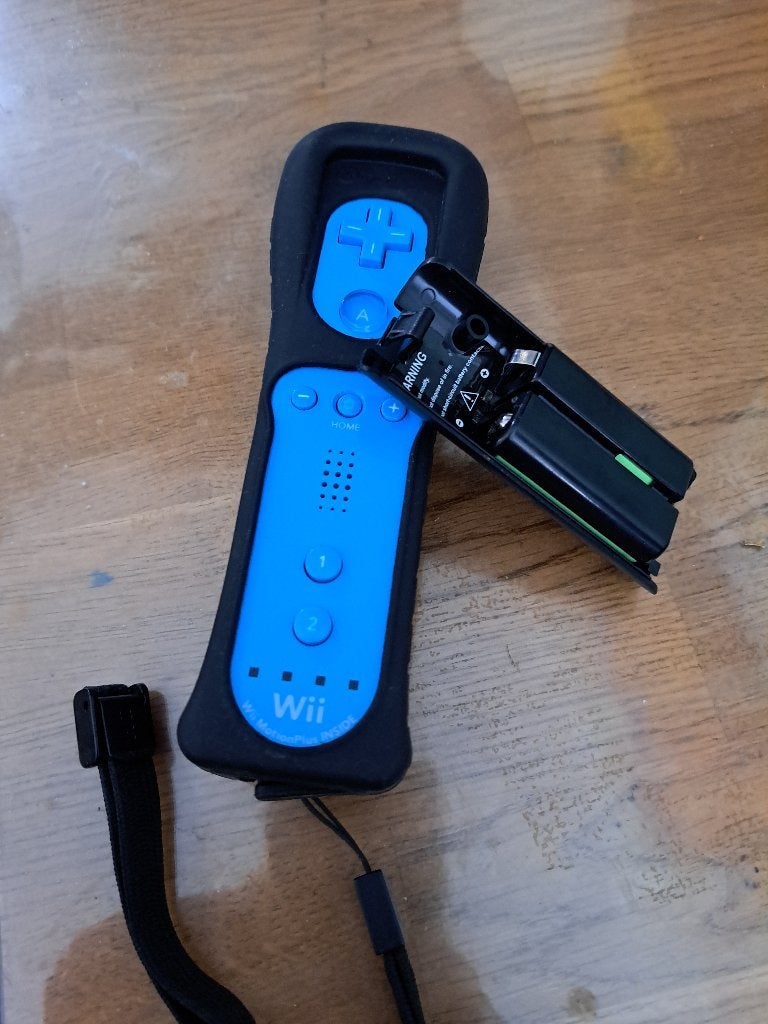 Wii motion plus remote blauw, Ophalen of Verzenden, Zo goed als nieuw, Draadloos, Wii-mote of Nunchuck