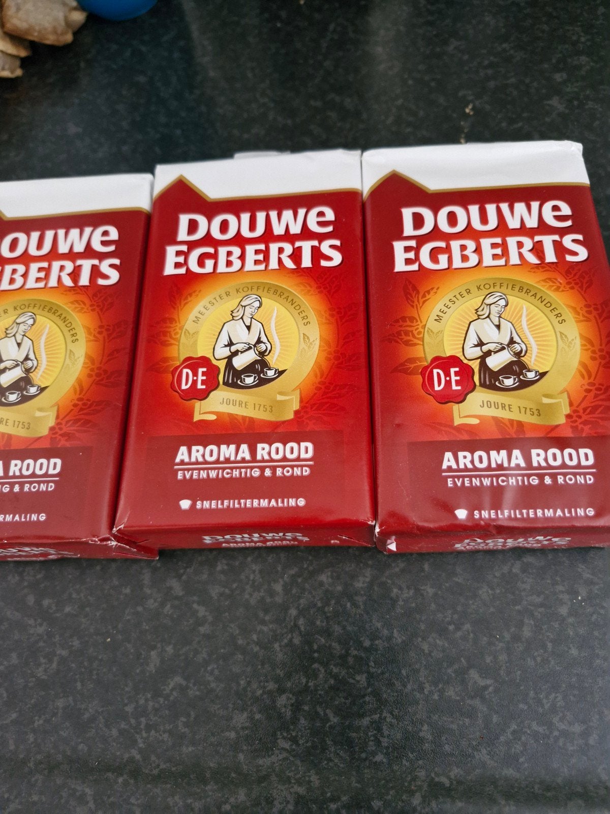 3x Douwe Egberts 250 gram snelfiltermaling, Ophalen