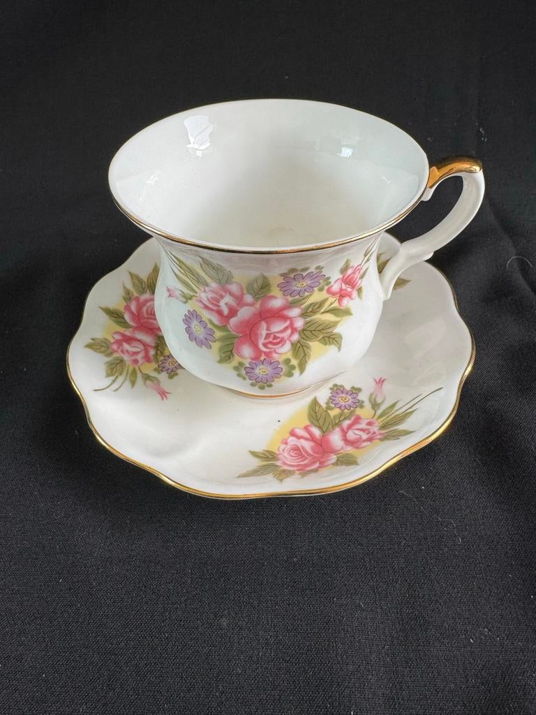 Royal Ascot kop en schotel "Rose Basket", Ophalen of Verzenden