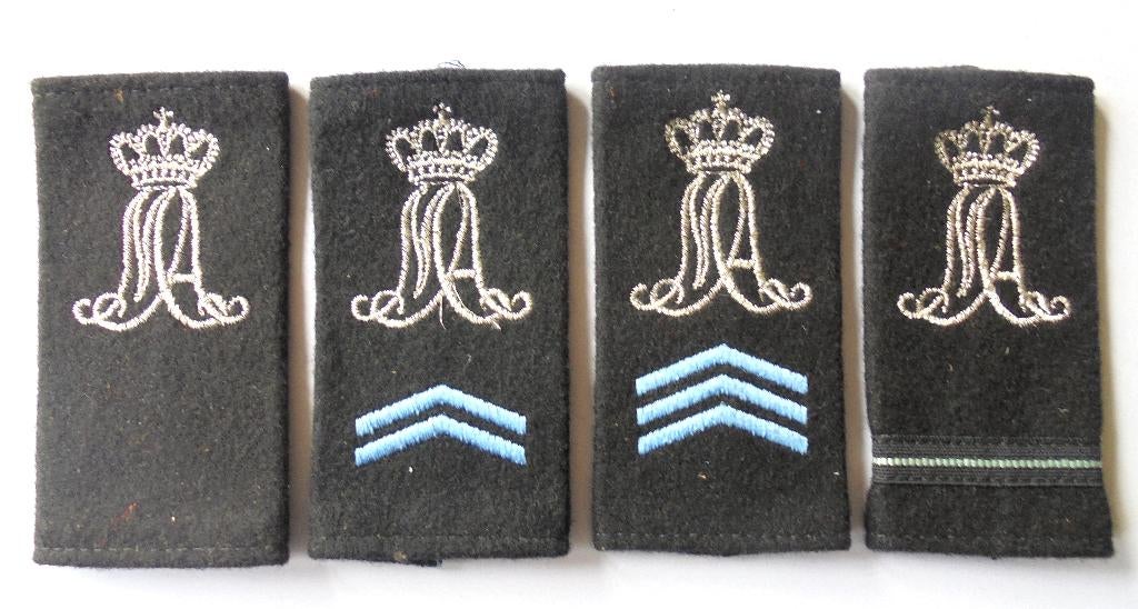 Set oude KMA Schouderpassanten ROT Luchtmacht., Ophalen of Verzenden, Luchtmacht, Nederland, Embleem of Badge