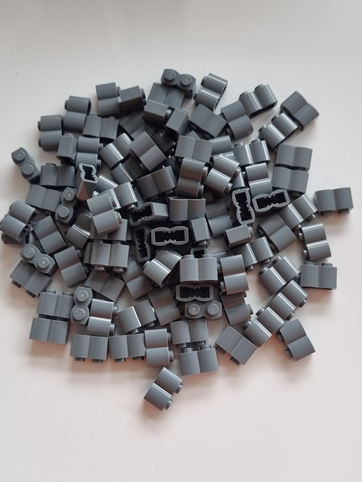 100 nieuwe lego log / boomstam stenen 1x2 donker grijs - dbg, Ophalen, Overige thema's, Lego, Nieuw