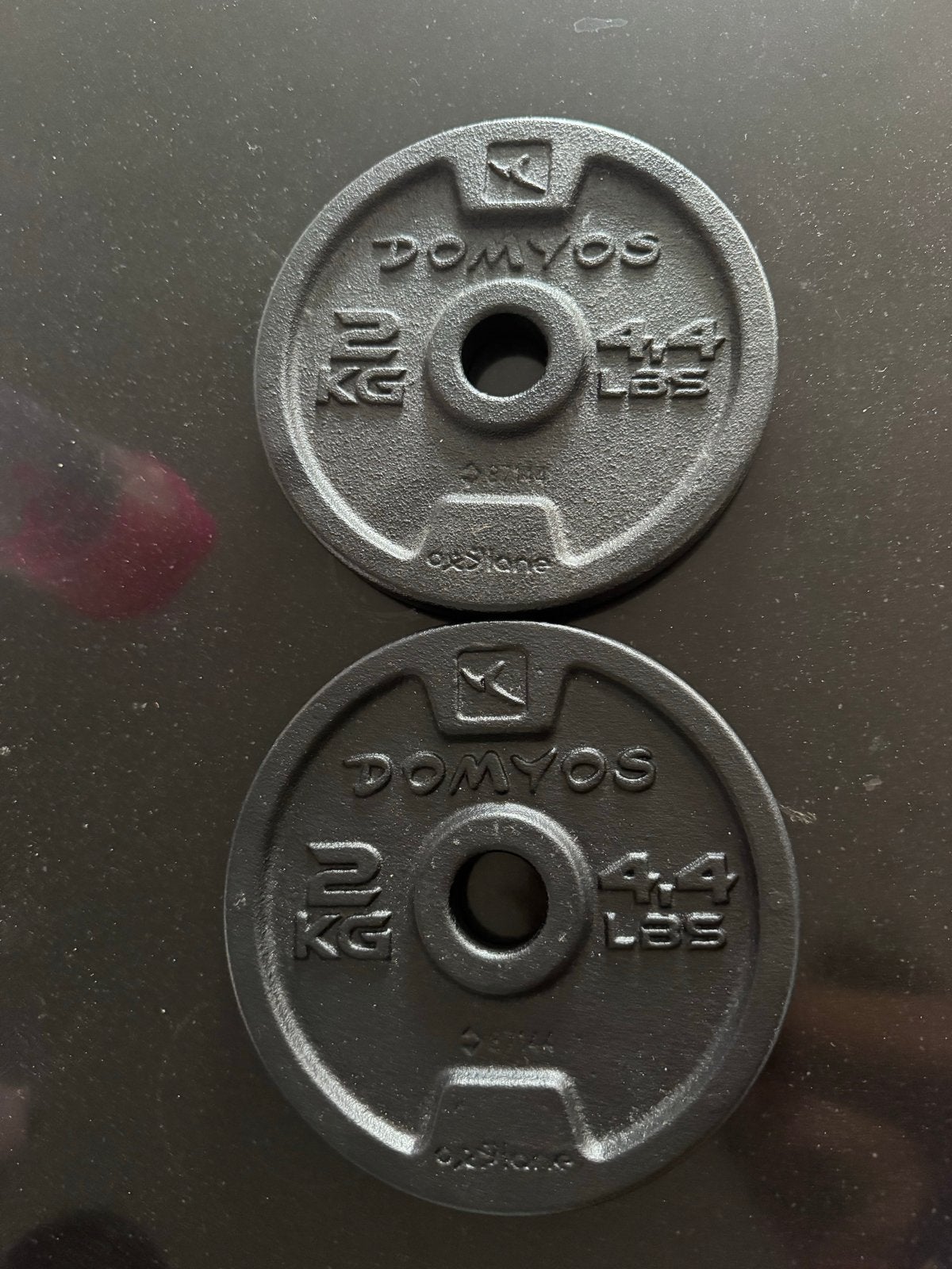 Domyos Halterschijven 2 KG - Set van 2, Sport en Fitness, Ophalen, Zo goed als nieuw, Armen, Halterschijven