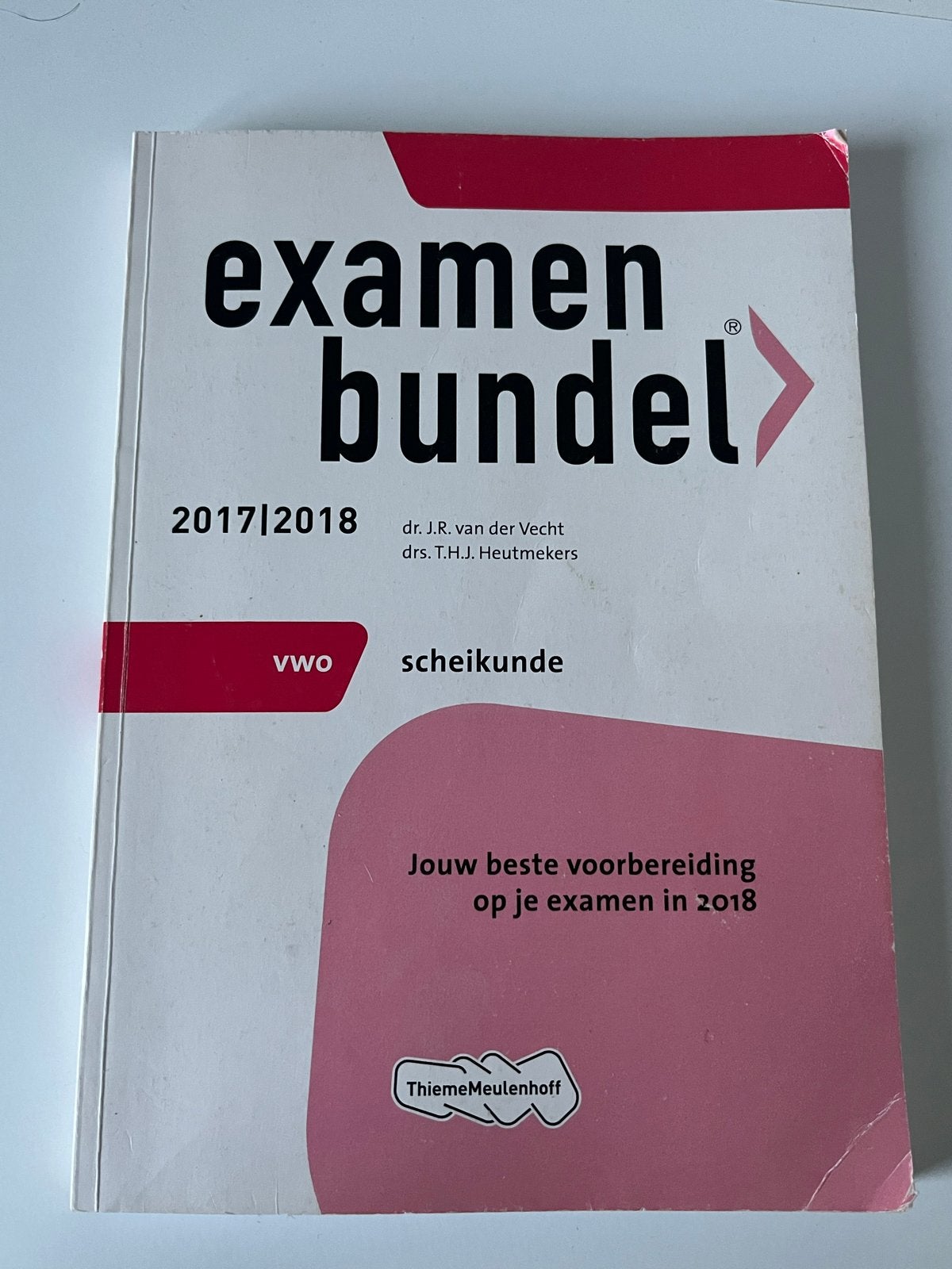 Examenbundel VWO Scheikunde 2017/2018, Ophalen of Verzenden, Beta, Zo goed als nieuw, Overige niveaus