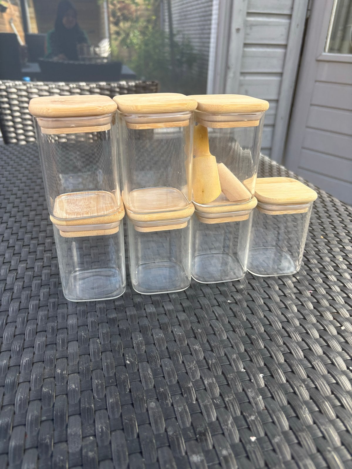 8 kruidenpotjes met bamboe deksel - zo goed als nieuw, Glas, Ophalen of Verzenden, Zo goed als nieuw, Voorraadpot