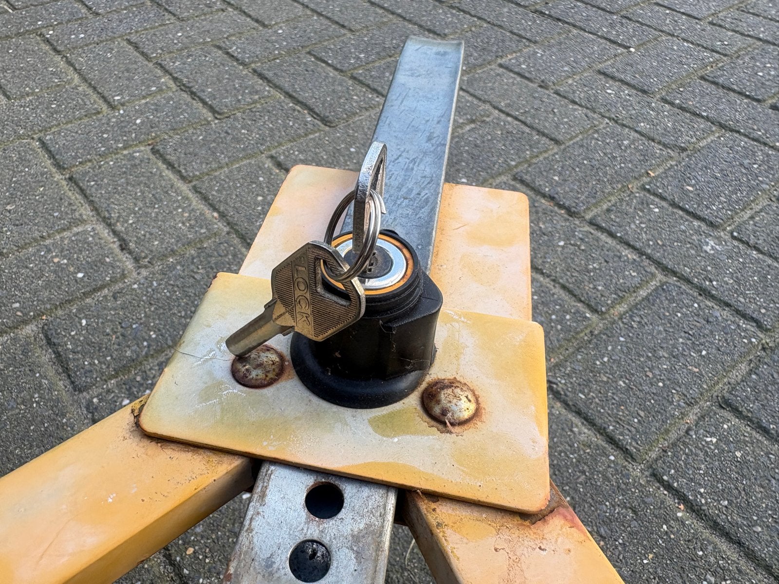 Wielklem / Parkeerklem met sleutel, Ophalen, Gebruikt