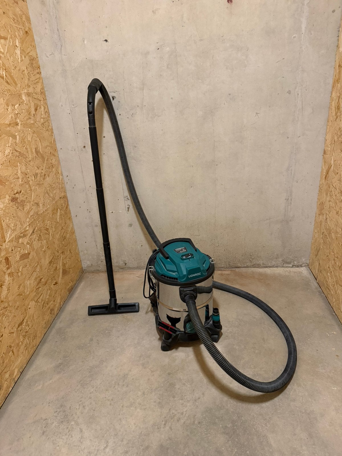 Nat en droog stofzuiger 1400W, Ophalen, Overige merken, Gebruikt, Overige typen