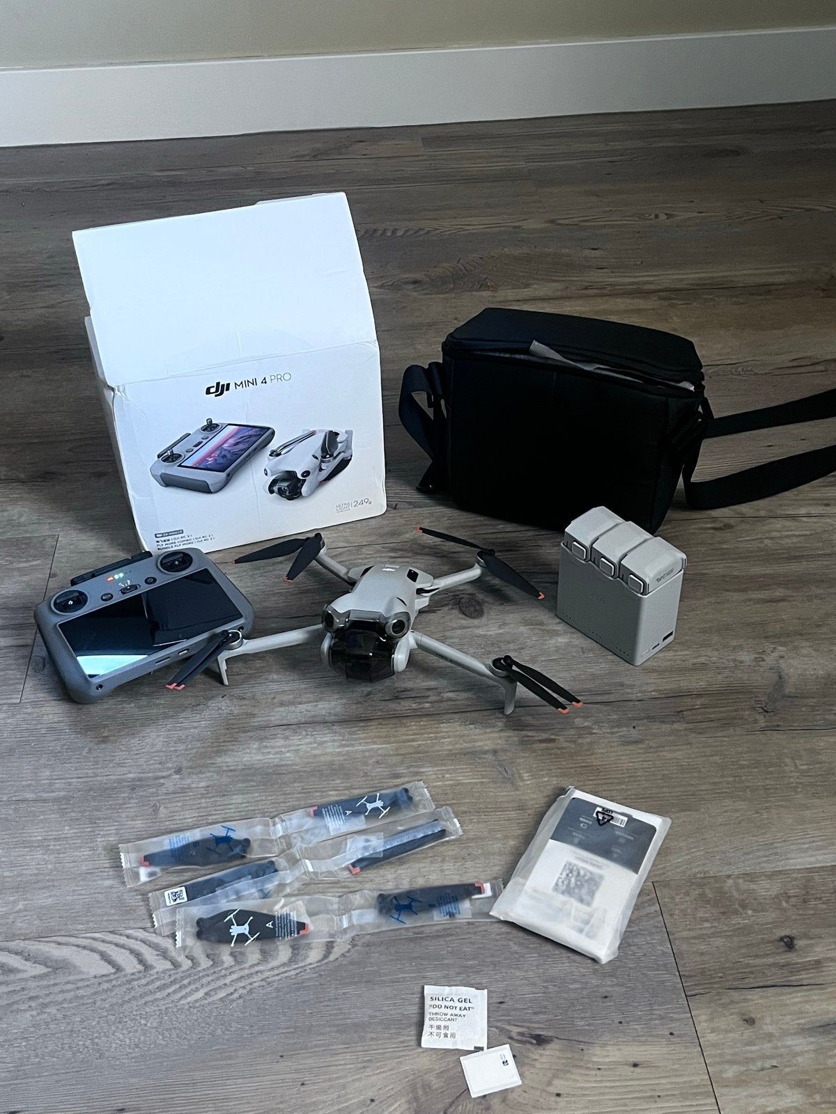 DJI Mini 4 Pro - Smart controller, 30 tot 45 minuten, Cameradrone, Obstakel-ontwijking, Ophalen of Verzenden