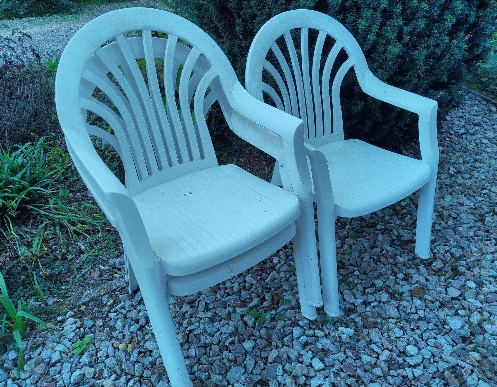 3 witte stapelstoelen, in goede de staat, Tuin en Terras, Ophalen, Gebruikt, Kunststof