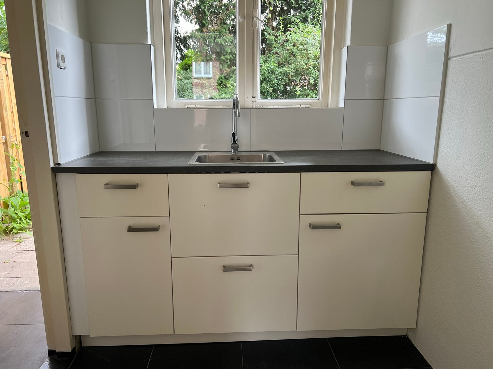 Ikea keukenblok met gootsteen en kraan ZELF DEMONTEREN!, Huis en Inrichting, Keuken | Complete keukens, Ophalen, Gebruikt, Wit
