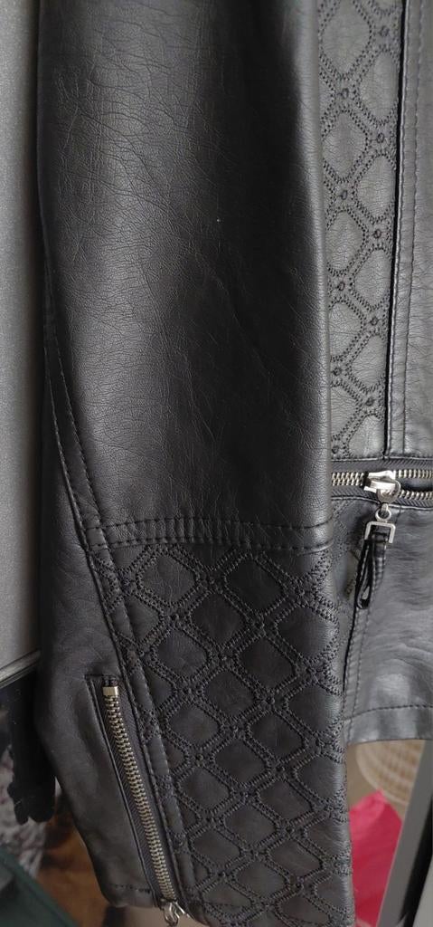 Zwart leren jasje met borduursel, nep leer, stoere   jack, Kleding | Dames, Maat 38/40 (M), Zwart, Ophalen of Verzenden, Onbekend