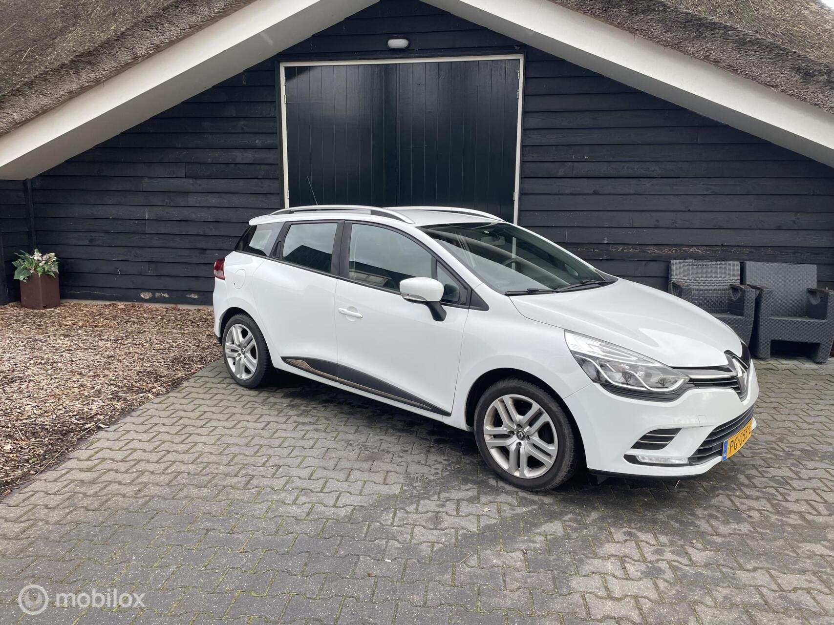 Renault Clio Estate 0.9 TCe Zen, Trekhaak, Navigatie, Auto's, Voorwielaandrijving, 898 cc, Gebruikt, 580 kg