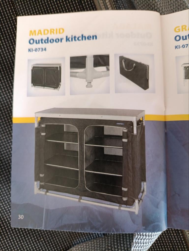 Campart Travel Madrid campingkeuken- kast, Caravans en Kamperen, Kampeermeubelen, Ophalen of Verzenden, Zo goed als nieuw, Campingkast
