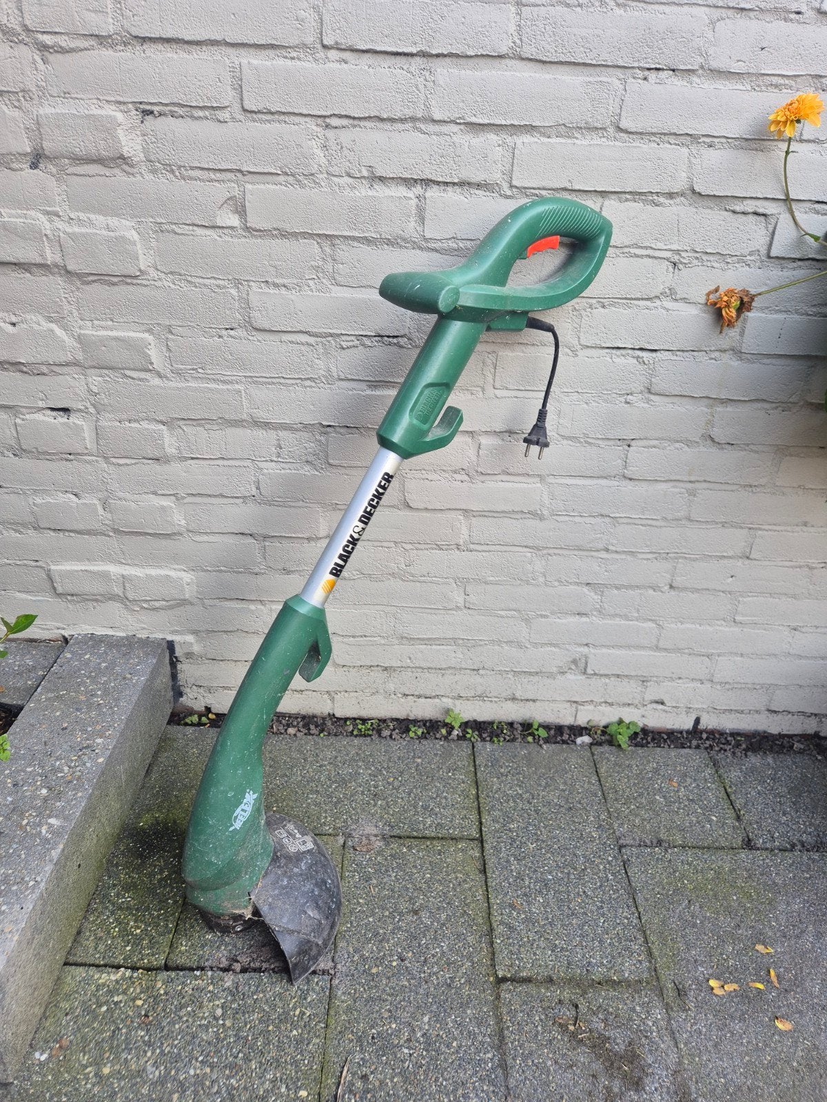 Black & Decker grastrimmer - Elektrisch, Gebruikt, Ophalen of Verzenden, Black & Decker, 30 tot 50 cm