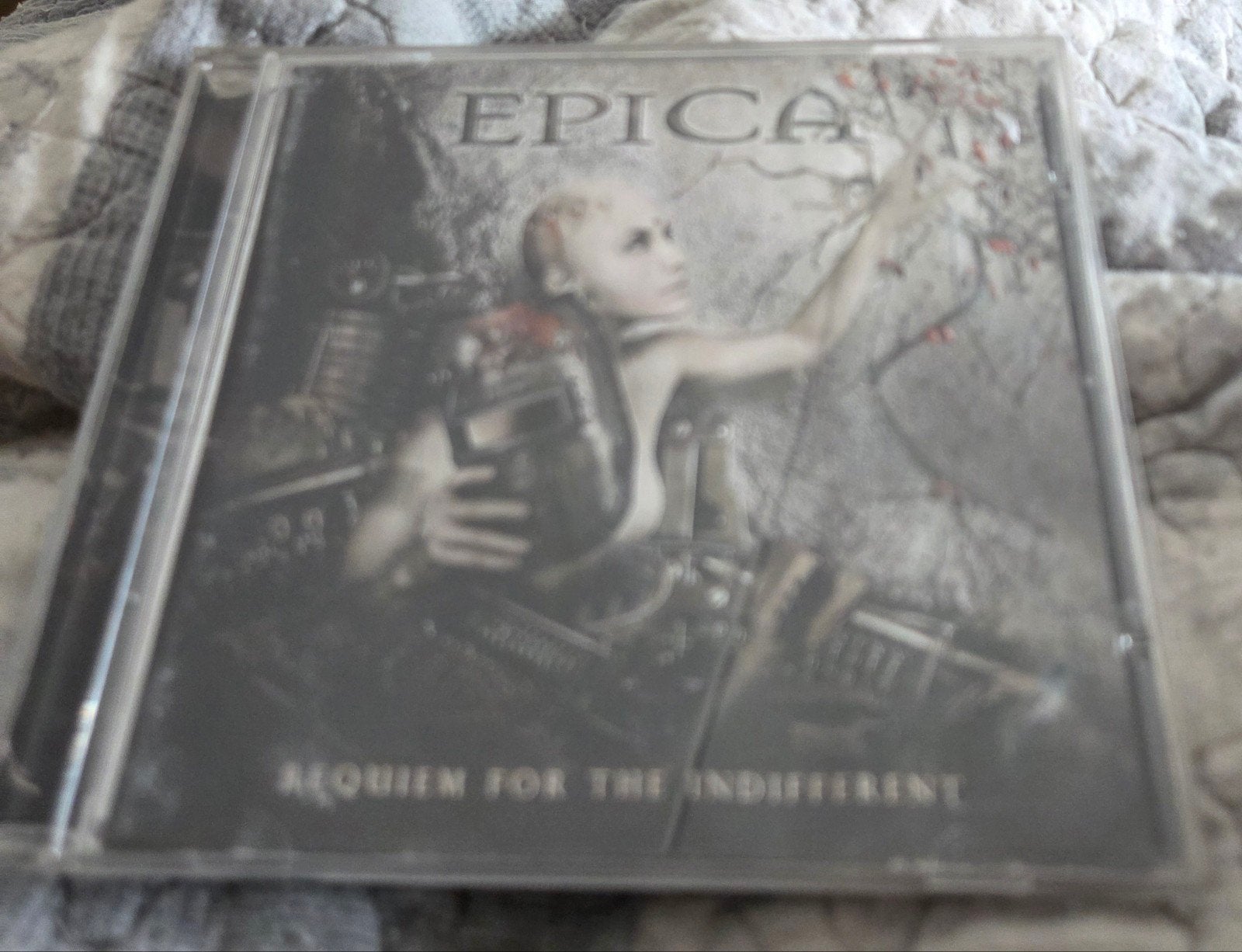 Epica - Requiem for the Indifferent (CD) - Boekje nat, Ophalen
