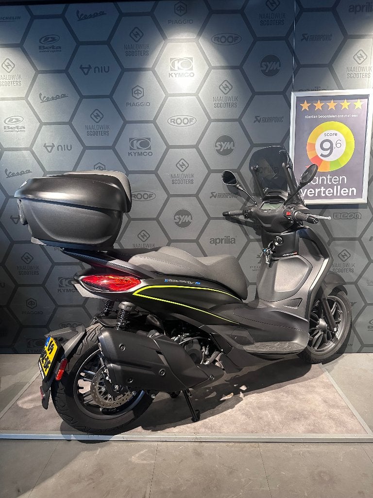 Piaggio Beverly S 400 2025 456km incl. garantie 1e eigenaar, Motoren, Motoren | Piaggio, 400 cc, Scooter, Nieuw, Bedrijf