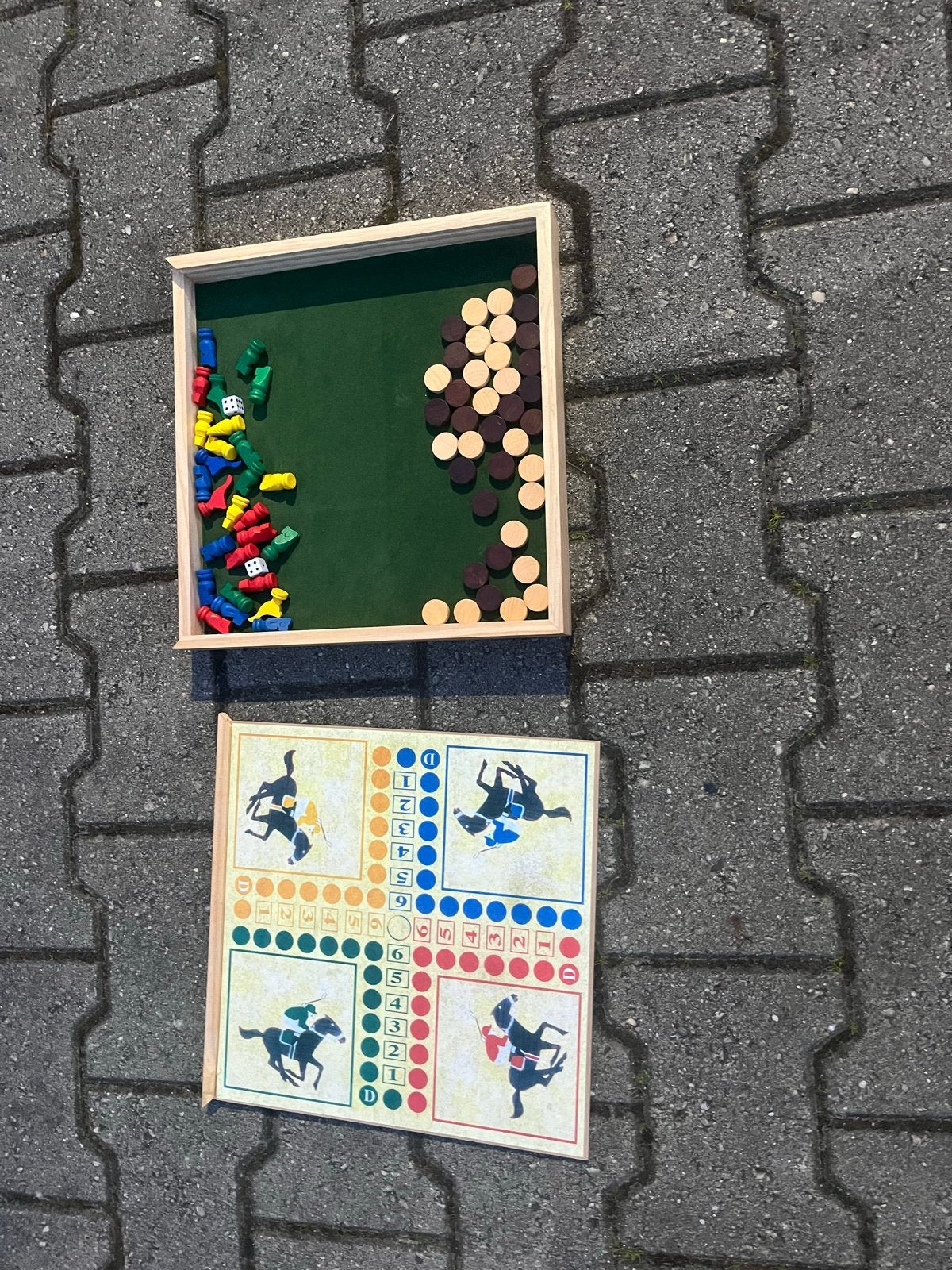 Bordspellen set: Mens Erger Je Niet, Dammen, Schaken, Ganzen, Hobby en Vrije tijd, Gezelschapsspellen | Bordspellen, Drie of vier spelers