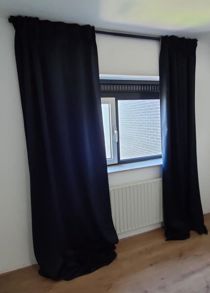 2x IKEA MAJGULL verduisterende gordijnset + roedes, 100 tot 150 cm, 200 cm of meer, Zwart, Ophalen of Verzenden