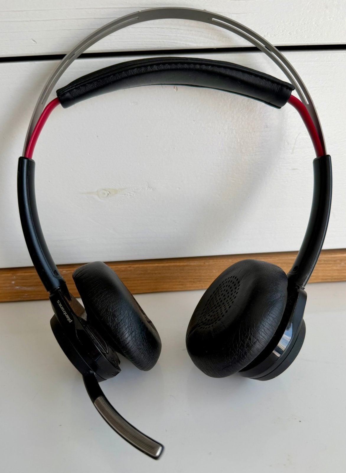 Plantronics Poly Voyager Focus B825-M UC bluetooth headset, Computers en Software, Headsets, On-ear, Ophalen of Verzenden, Zo goed als nieuw